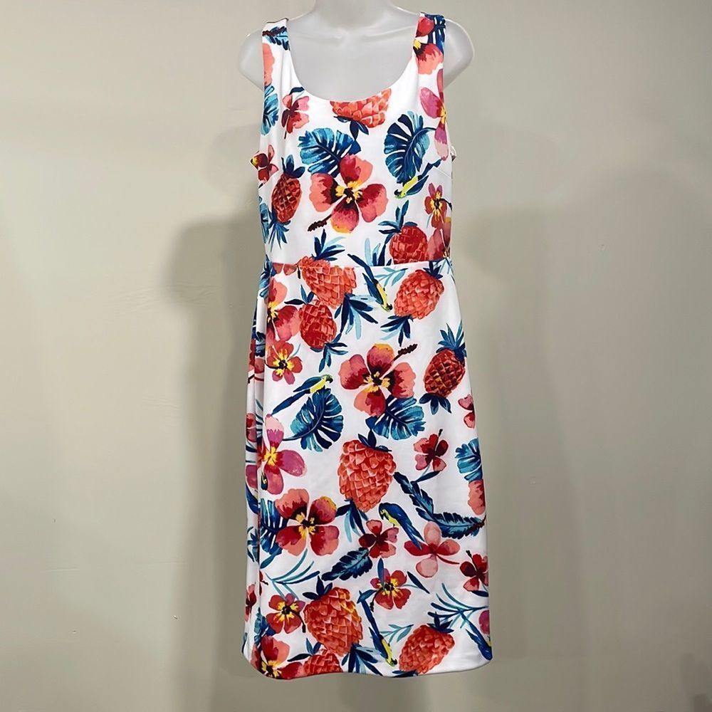 NWOT Betsey Johnson Sleeveless Floral Dress. Size 14. XL